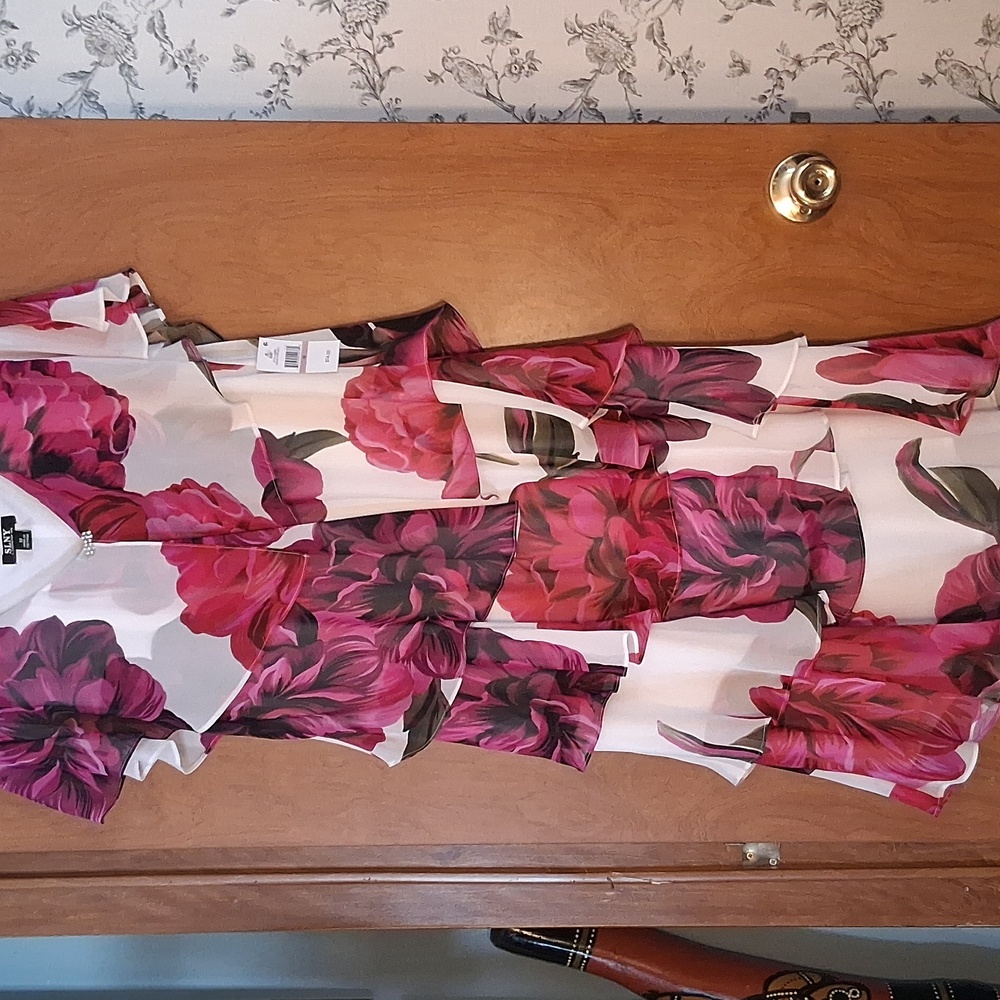 New SLNY Vibrant Flutter Pink and White Floral Dress, Size 12